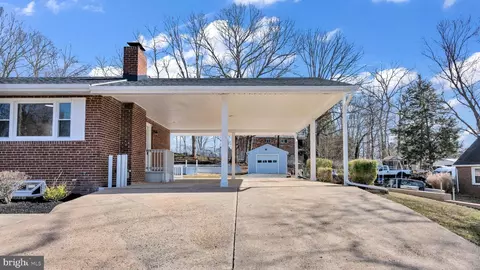 Exterior - 4136 Anderson Rd, Triangle, VA 22172 photo 9 of 9