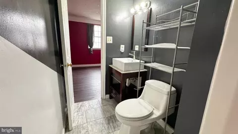 Bath - 18050 Olde Port Ln, Triangle, VA 22172 photo 4 of 4