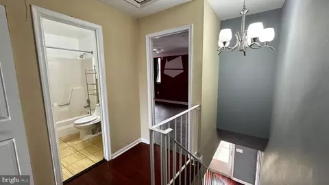 Entry Way - 18050 Olde Port Ln, Triangle, VA 22172 photo 4 of 4