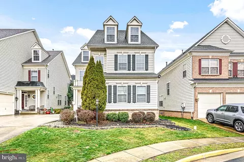 6854 Track Ct, Haymarket, VA 20169