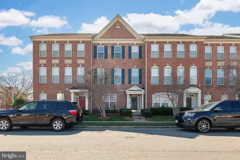 2703 Celestial Dr, Woodbridge, VA 22191
