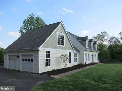 Exterior - 10500 Pineview Rd, Manassas, VA 20111 photo 2 of 6