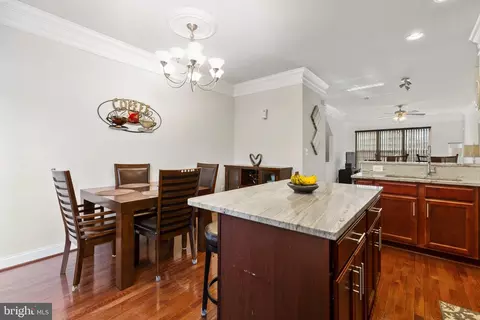 Kitchen - 4532 Potomac Highlands Cir, Triangle, VA 22172 photo 3 of 5