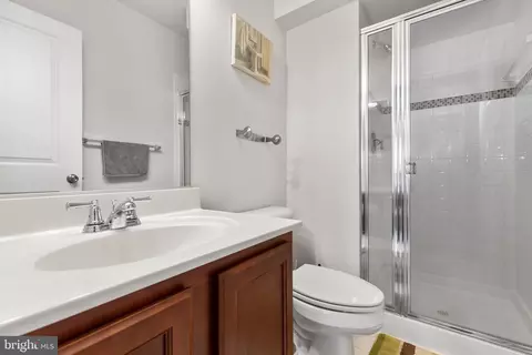 Bath - 4532 Potomac Highlands Cir, Triangle, VA 22172 photo 1 of 6