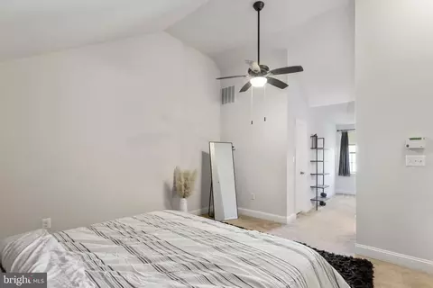 Bedroom - 4532 Potomac Highlands Cir, Triangle, VA 22172 photo 6 of 7