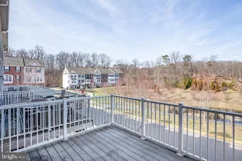 Exterior - 4532 Potomac Highlands Cir, Triangle, VA 22172 photo 7 of 10