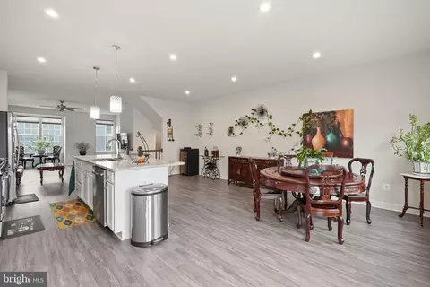 Kitchen - 11367 Willow Green Cir, Manassas, VA 20109 photo 1 of 4
