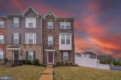 Exterior - 11367 Willow Green Cir, Manassas, VA 20109 photo 6 of 7