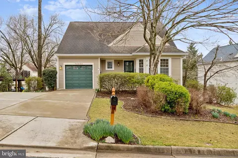 12222 Dapple Gray Ct, Woodbridge, VA 22192