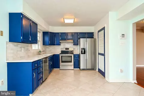 Kitchen - 10962 Republic Ct, Manassas, VA 20109 photo 1 of 2