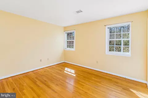 Other - 18413 Cabin Rd, Triangle, VA 22172 photo 7 of 9