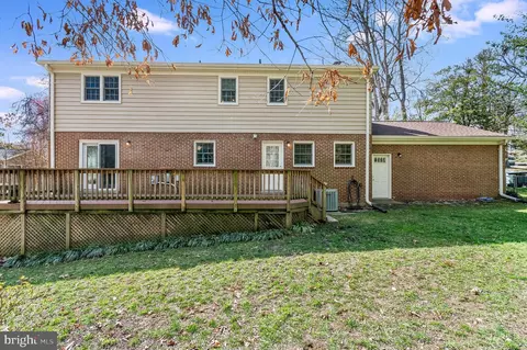 Exterior - 18413 Cabin Rd, Triangle, VA 22172 photo 5 of 13