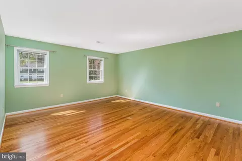 Other - 18413 Cabin Rd, Triangle, VA 22172 photo 4 of 9