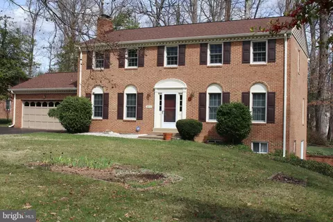 Exterior - 18413 Cabin Rd, Triangle, VA 22172 photo 12 of 13