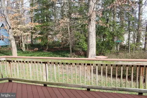 Exterior - 18413 Cabin Rd, Triangle, VA 22172 photo 9 of 13