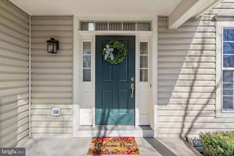 Exterior - 10078 Broadsword Dr, Bristow, VA 20136 photo 5 of 14