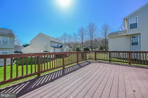Exterior - 7237 Bladen Pl, Gainesville, VA 20155 photo 7 of 8