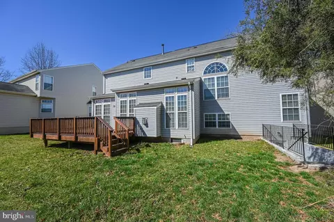 Exterior - 7237 Bladen Pl, Gainesville, VA 20155 photo 6 of 8