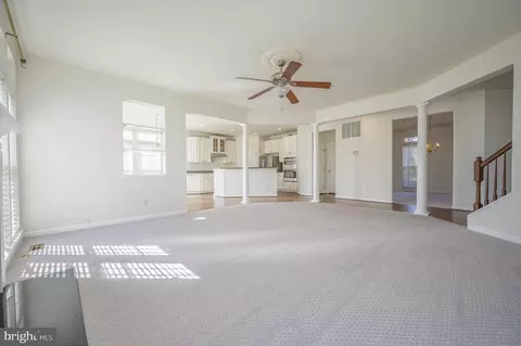 Living - 7237 Bladen Pl, Gainesville, VA 20155 photo 11 of 12