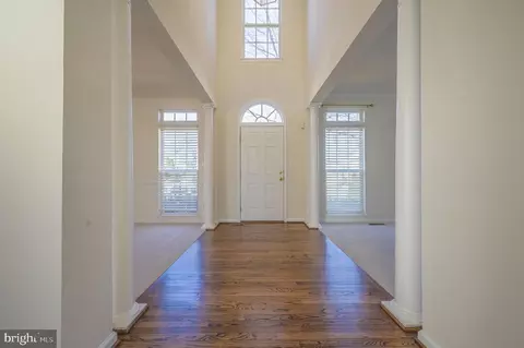 Entry Way - 7237 Bladen Pl, Gainesville, VA 20155 photo 2 of 3