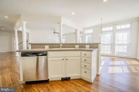 Kitchen - 7237 Bladen Pl, Gainesville, VA 20155 photo 2 of 3
