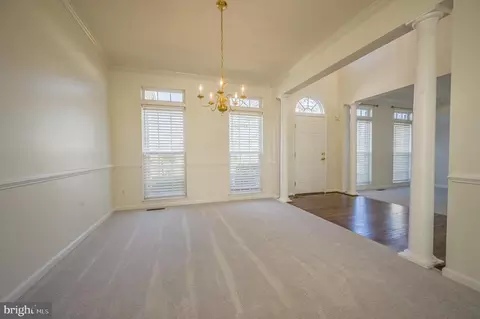 Living - 7237 Bladen Pl, Gainesville, VA 20155 photo 1 of 12