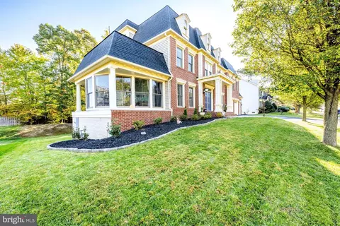 Exterior - 3344 Dondis Creek Dr, Triangle, VA 22172 photo 5 of 14