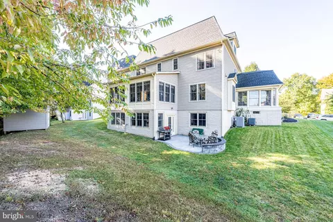 Exterior - 3344 Dondis Creek Dr, Triangle, VA 22172 photo 9 of 14