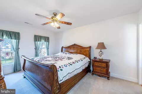Bedroom - 3344 Dondis Creek Dr, Triangle, VA 22172 photo 3 of 9