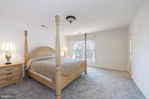 Bedroom - 3344 Dondis Creek Dr, Triangle, VA 22172 photo 5 of 9