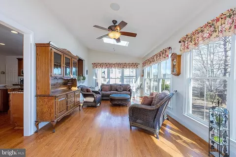 Living - 3344 Dondis Creek Dr, Triangle, VA 22172 photo 6 of 16