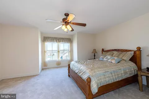 Bedroom - 3344 Dondis Creek Dr, Triangle, VA 22172 photo 7 of 9