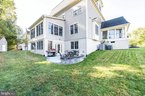 Exterior - 3344 Dondis Creek Dr, Triangle, VA 22172 photo 8 of 14