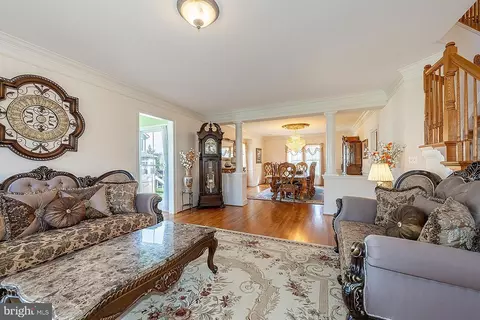 Living - 3344 Dondis Creek Dr, Triangle, VA 22172 photo 1 of 16