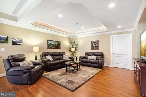 Living - 8424 Link Hills Loop, Gainesville, VA 20155 photo 18 of 22