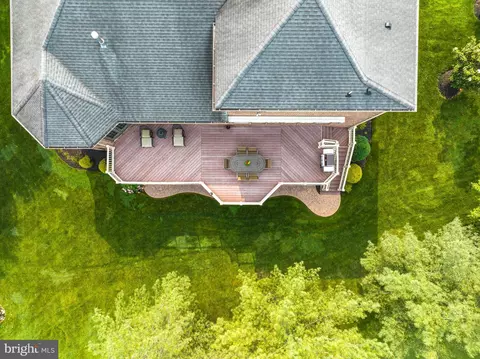 Exterior - 8424 Link Hills Loop, Gainesville, VA 20155 photo 29 of 37