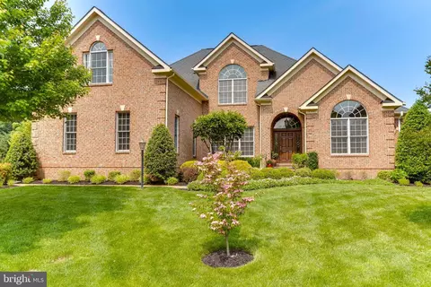 Exterior - 8424 Link Hills Loop, Gainesville, VA 20155 photo 5 of 37