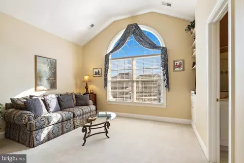 Living - 8424 Link Hills Loop, Gainesville, VA 20155 photo 10 of 22