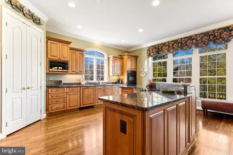 Kitchen - 8424 Link Hills Loop, Gainesville, VA 20155 photo 1 of 9