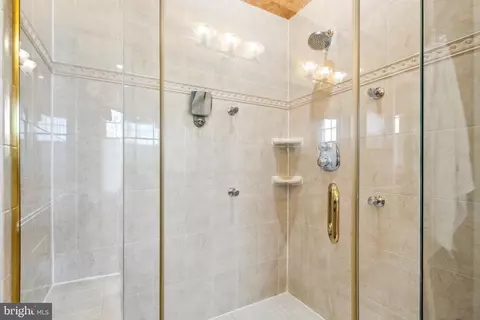 Bath - 8424 Link Hills Loop, Gainesville, VA 20155 photo 5 of 11