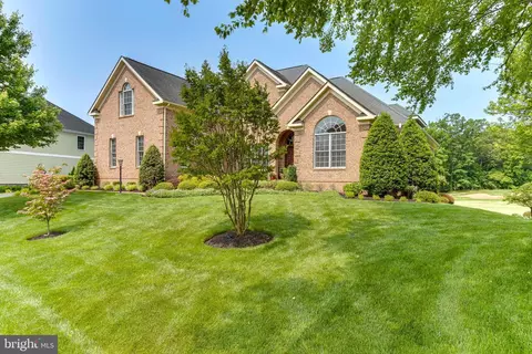 Exterior - 8424 Link Hills Loop, Gainesville, VA 20155 photo 4 of 37