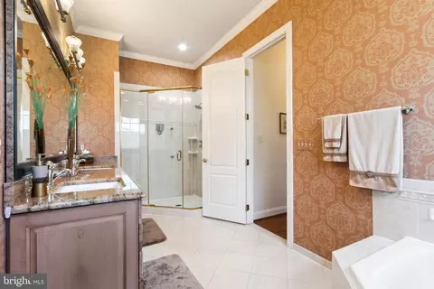 Bath - 8424 Link Hills Loop, Gainesville, VA 20155 photo 4 of 11