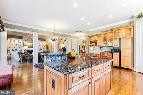 Kitchen - 8424 Link Hills Loop, Gainesville, VA 20155 photo 3 of 9