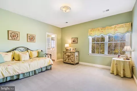 Bedroom - 8424 Link Hills Loop, Gainesville, VA 20155 photo 8 of 10