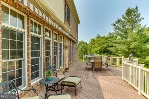 Exterior - 8424 Link Hills Loop, Gainesville, VA 20155 photo 11 of 37