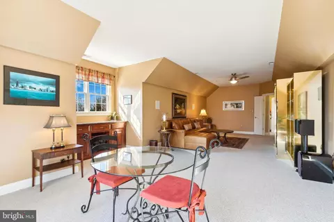 Dining - 8424 Link Hills Loop, Gainesville, VA 20155 photo 9 of 10