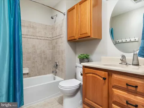 Bath - 13104 Bigleaf Maple Ct, Gainesville, VA 20155 photo 1 of 3