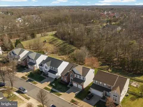 View/Area - 13104 Bigleaf Maple Ct, Gainesville, VA 20155 photo 2 of 4