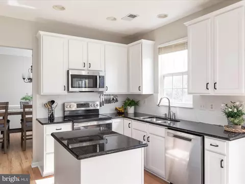 Kitchen - 13104 Bigleaf Maple Ct, Gainesville, VA 20155 photo 2 of 2