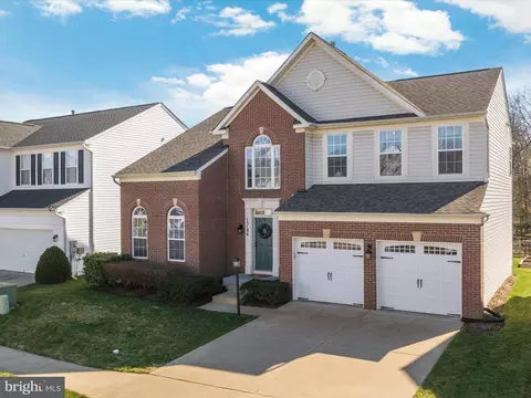 Exterior - 13104 Bigleaf Maple Ct, Gainesville, VA 20155 photo 3 of 10